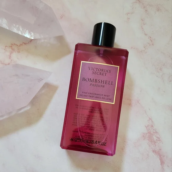 VICTORIA'S SECRET- Bombshell Passion - Picture 2 of 2